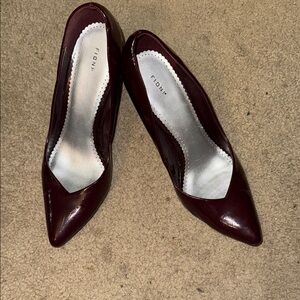 FIONI Women's Burgundy Pumps